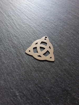 6 or 30 Celtic Trinity Knot Triquetra Stainless Steel Flat Pendants Silver Tone 28x28mm