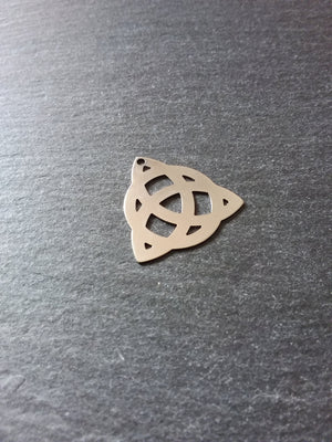 6 or 30 Celtic Trinity Knot Triquetra Stainless Steel Flat Pendants Silver Tone 28x28mm