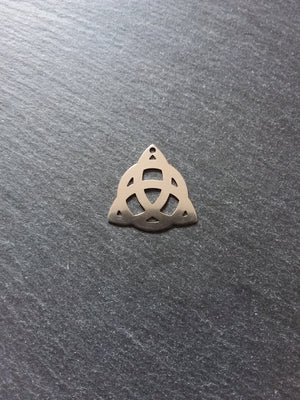 6 or 30 Celtic Trinity Knot Triquetra Stainless Steel Flat Pendants Silver Tone 28x28mm