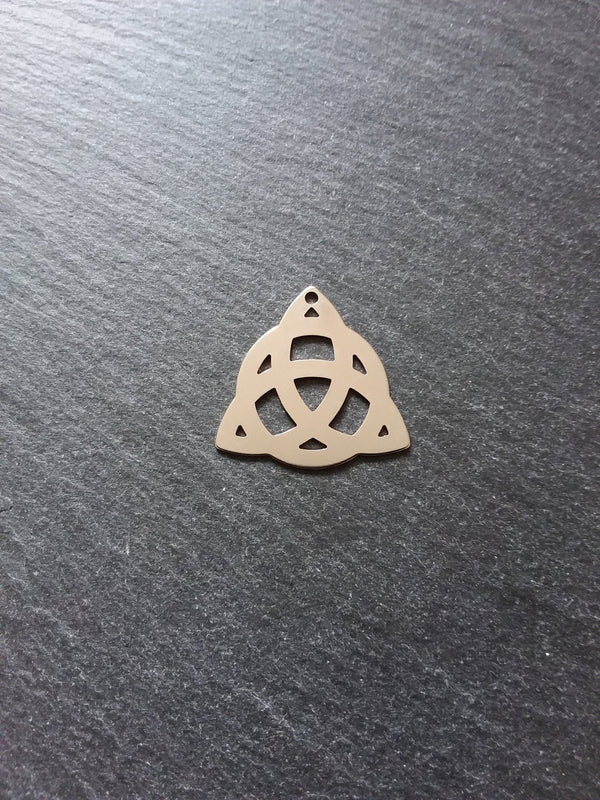 6 or 30 Celtic Trinity Knot Triquetra Stainless Steel Flat Pendants Silver Tone 28x28mm