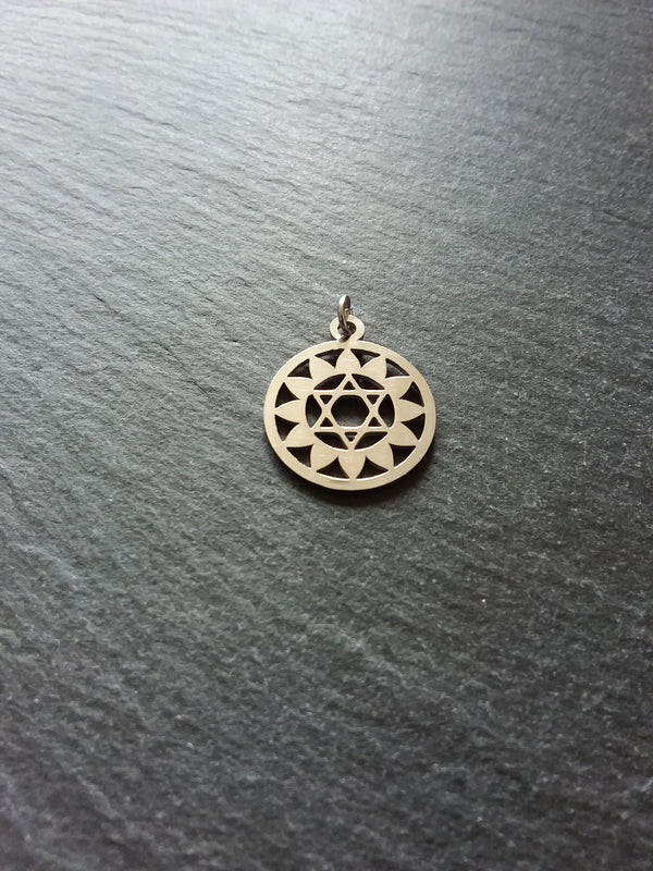 1 or 5 Stainless Steel Anahata Heart Chakra Star Charms Flat 22x19mm