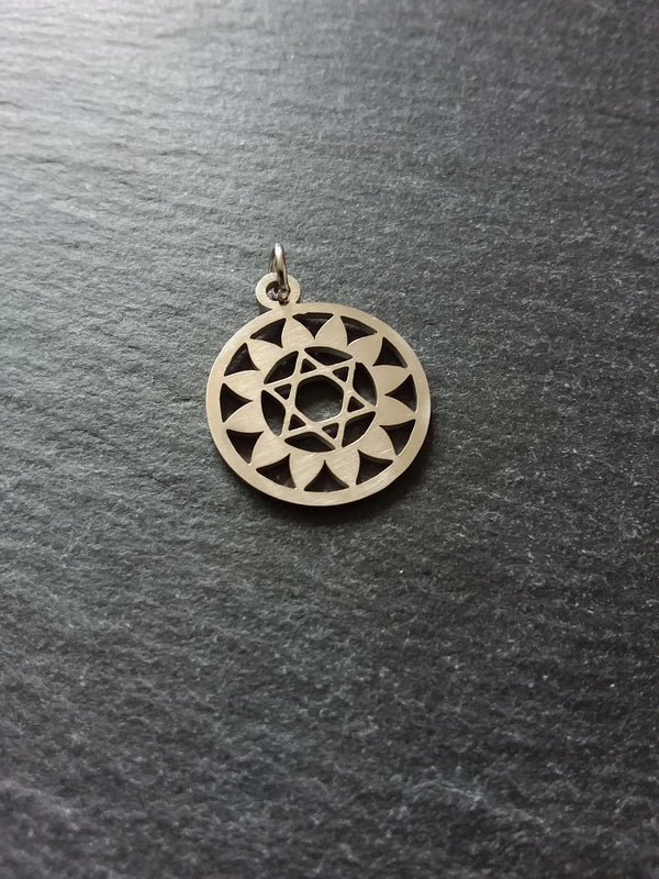 1 or 5 Stainless Steel Anahata Heart Chakra Star Charms Flat 22x19mm