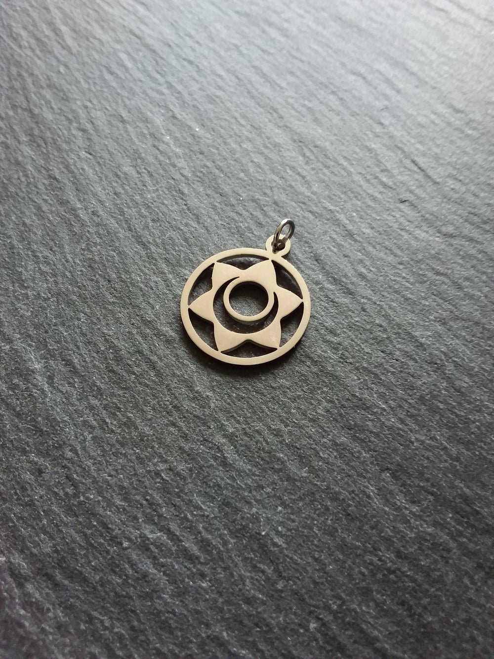 1 or 5 Stainless Steel Sacral Chakra Svadhishthana Flower Charms Flat 22x19mm