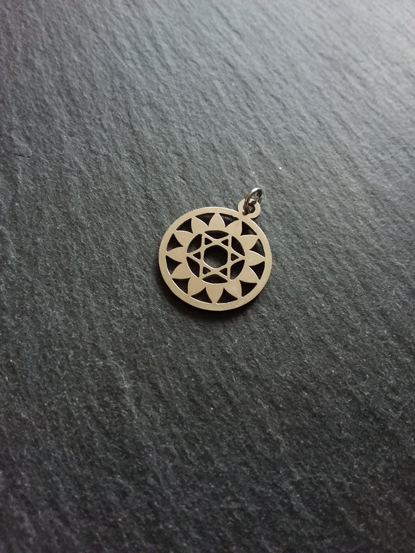 1 or 5 Stainless Steel Anahata Heart Chakra Star Charms Flat 22x19mm