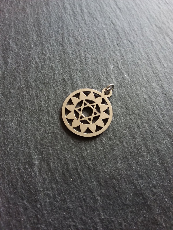 1 or 5 Stainless Steel Anahata Heart Chakra Star Charms Flat 22x19mm
