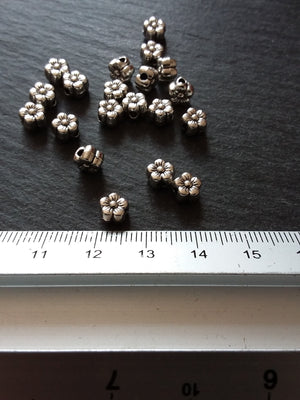 20 or 100 Flower Spacer Beads 6mm Antique Silver Tone Alloy 6x4mm Hole: 1.8mm