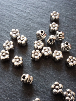 20 or 100 Flower Spacer Beads 6mm Antique Silver Tone Alloy 6x4mm Hole: 1.8mm