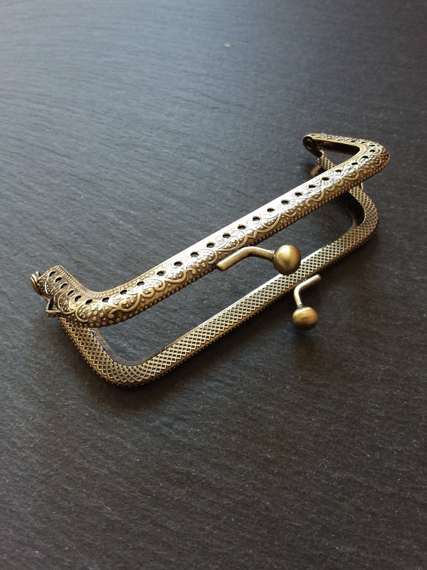 Antique Bronze 10.7cm Patterned Purse or Bag Frame Metal Kiss Clasp Rectangle - ContentedCatz