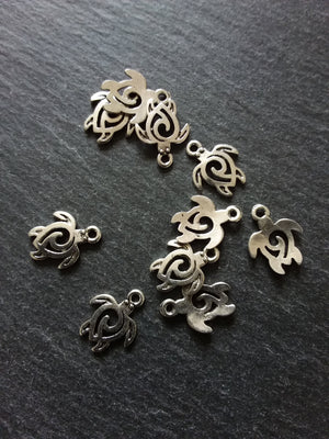 10 or 50 Little Turtle Charms Antique Silver Tone Tribal Swirl 16x12mm