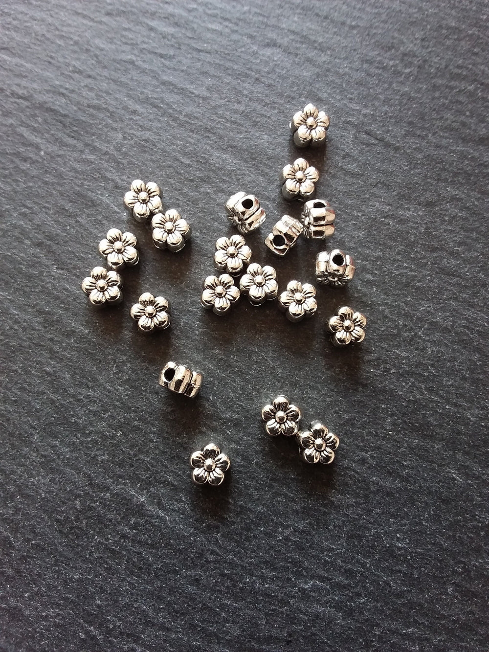 20 or 100 Flower Spacer Beads 6mm Antique Silver Tone Alloy 6x4mm Hole: 1.8mm