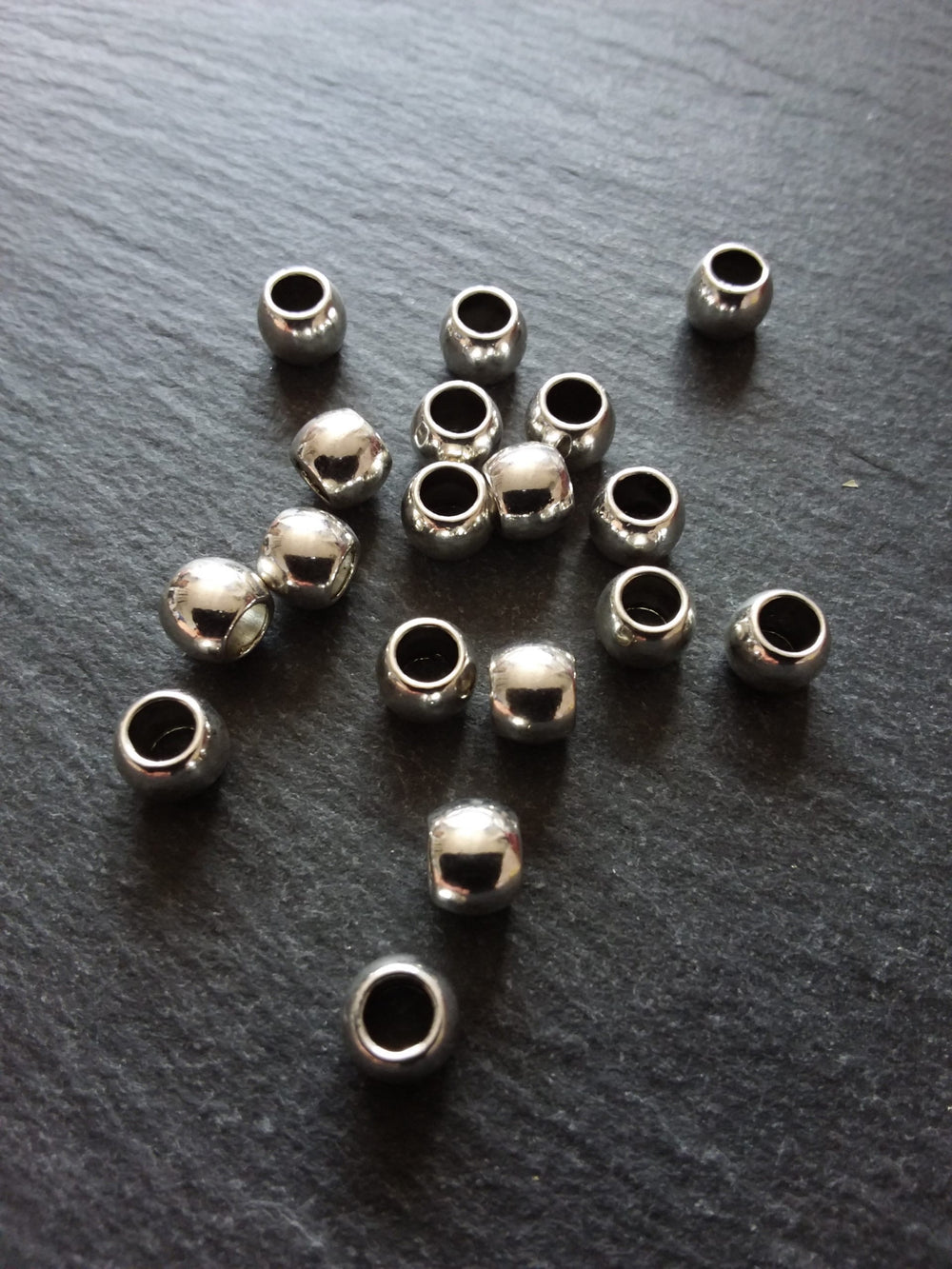 20 or 100 Silver Tone 7mm Smooth Plain Barrel Spacer Beads 7x6mm Hole: 4mm