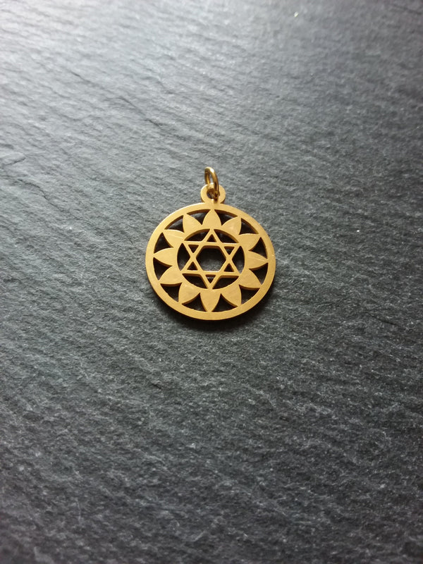 1 or 5 Gold Stainless Steel Anahata Heart Chakra Star Charms Flat 22x19mm