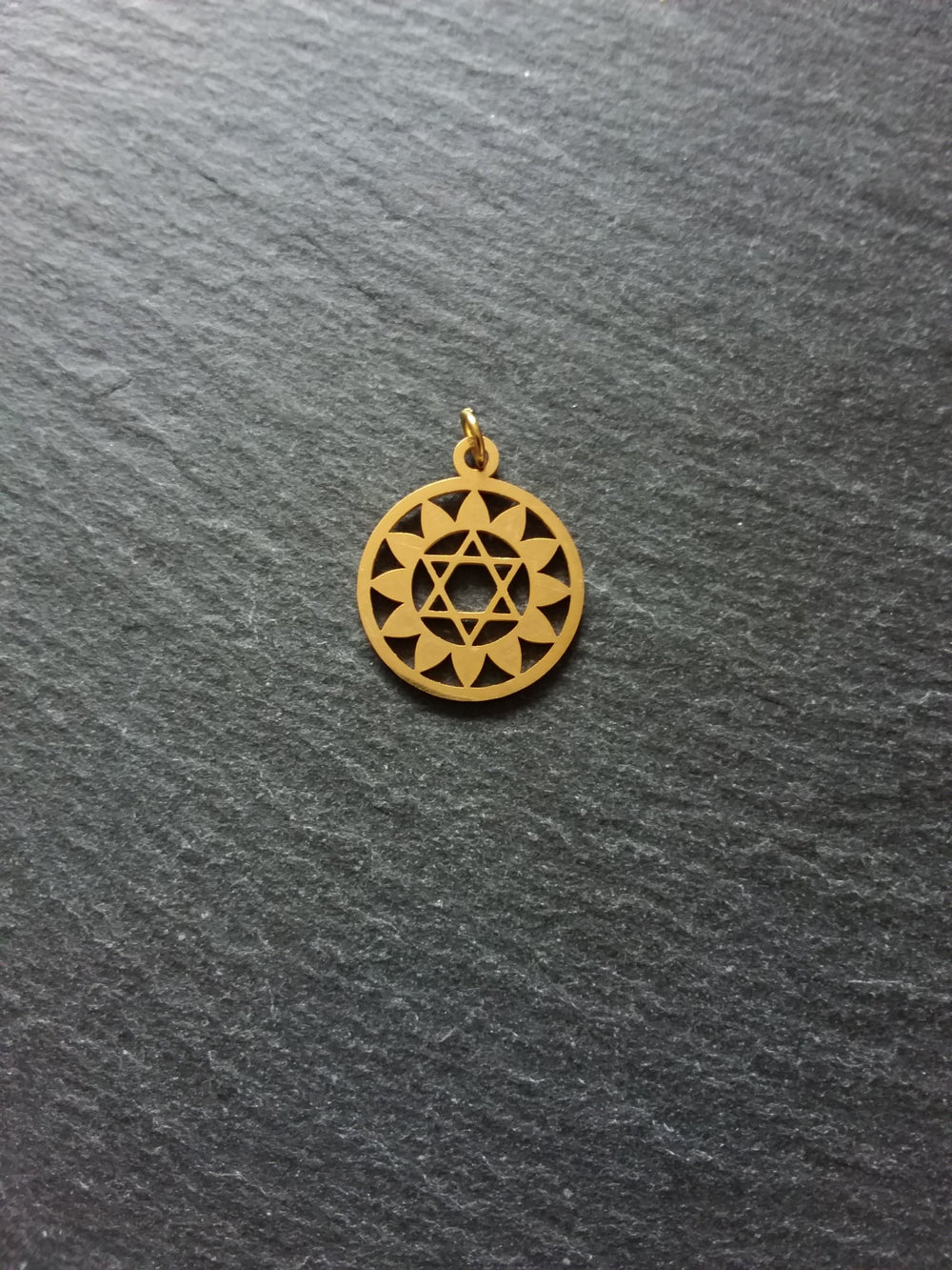 1 or 5 Gold Stainless Steel Anahata Heart Chakra Star Charms Flat 22x19mm