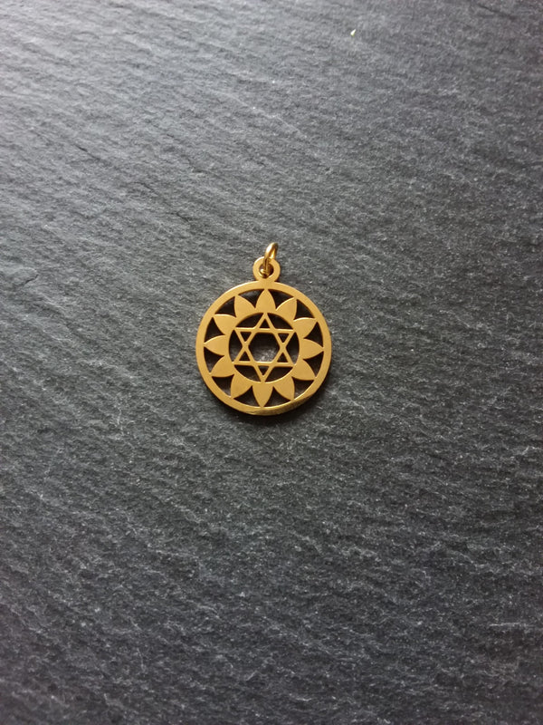 1 or 5 Gold Stainless Steel Anahata Heart Chakra Star Charms Flat 22x19mm