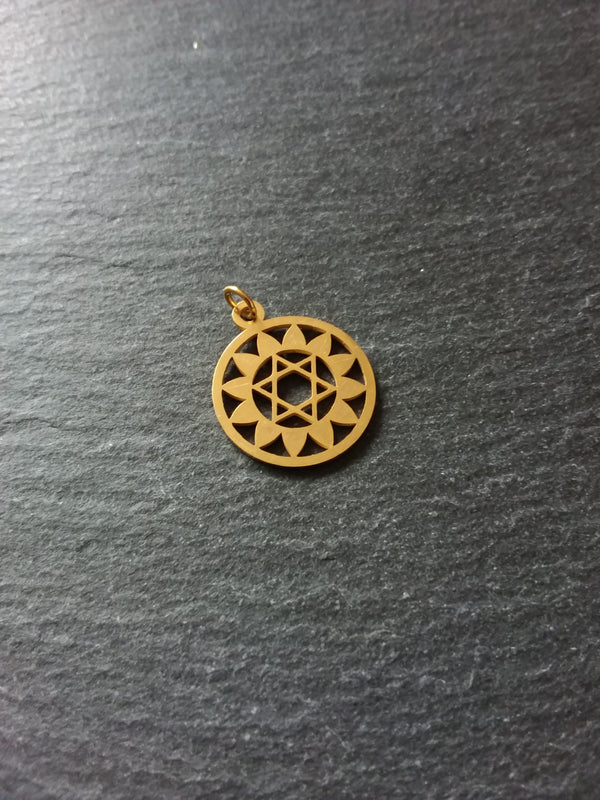 1 or 5 Gold Stainless Steel Anahata Heart Chakra Star Charms Flat 22x19mm