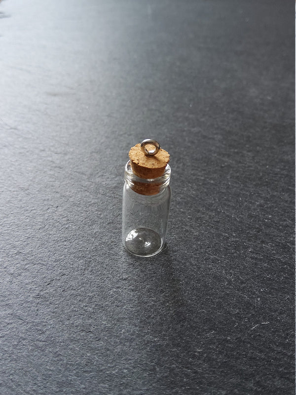 2 Little Glass Bottles 1ml Vials with Cork Stopper and Hook. Size 22x11mm