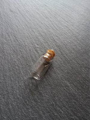 2 Little Glass Bottles 1ml Vials with Cork Stopper and Hook. Size 22x11mm
