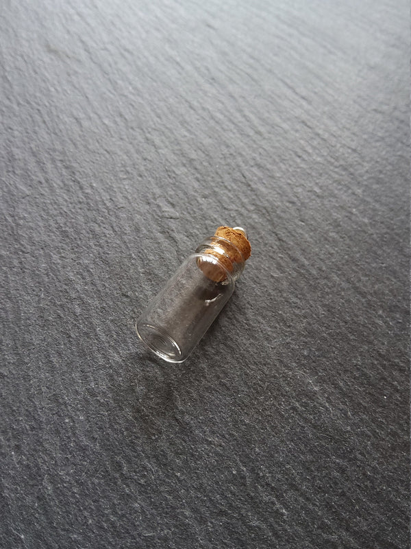 2 Little Glass Bottles 1ml Vials with Cork Stopper and Hook. Size 22x11mm