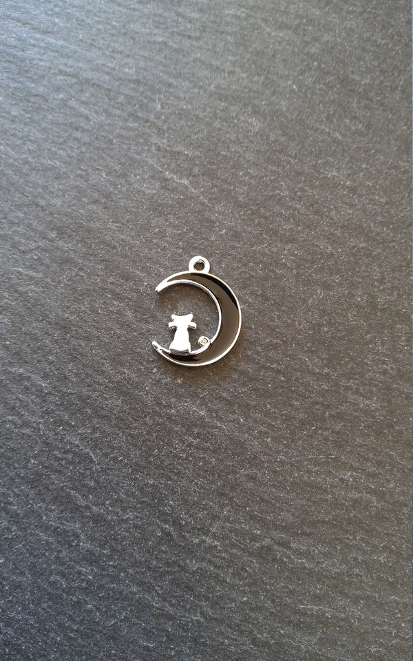 6 or 30 Cat & Crescent Moon Charms Silver Tone Alloy with Black Enamel 20x16mm - ContentedCatz