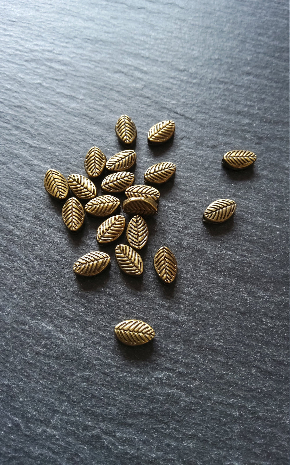 20 or 100 Antique Bronze Oval Leaf Beads Double Sided 9x6x3mm