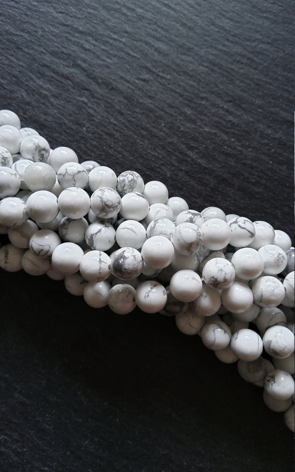 8.5mm Natural White Howlite Round Polished Undyed Beads Full 15.7 inch Strand (HW8-4)