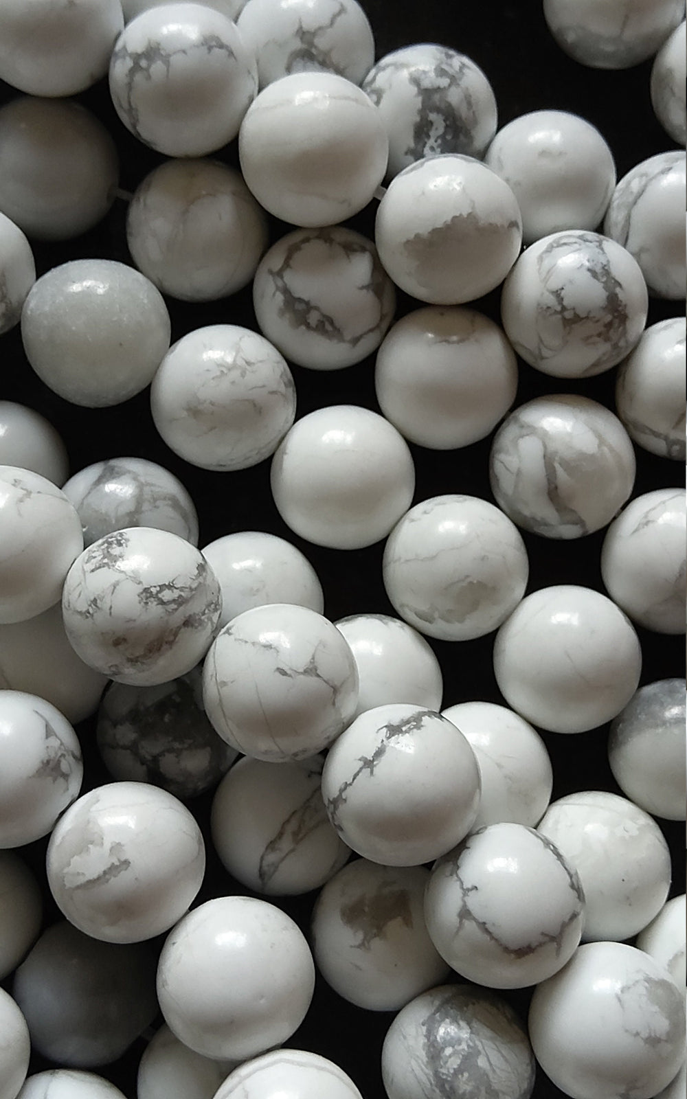 8.5mm Natural White Howlite Round Polished Undyed Beads Full 15.7 inch Strand (HW8-4)