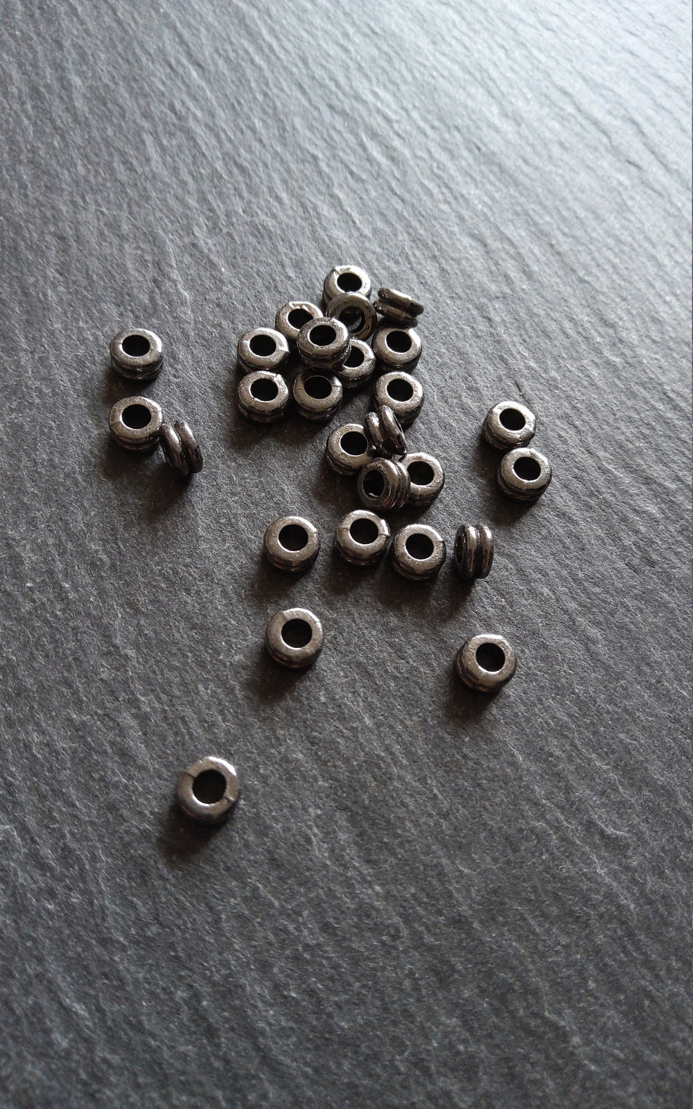 40 or 200 Gunmetal 6mm Flattened Round Macaron Spacer Beads 6x3mm Hole: 2mm