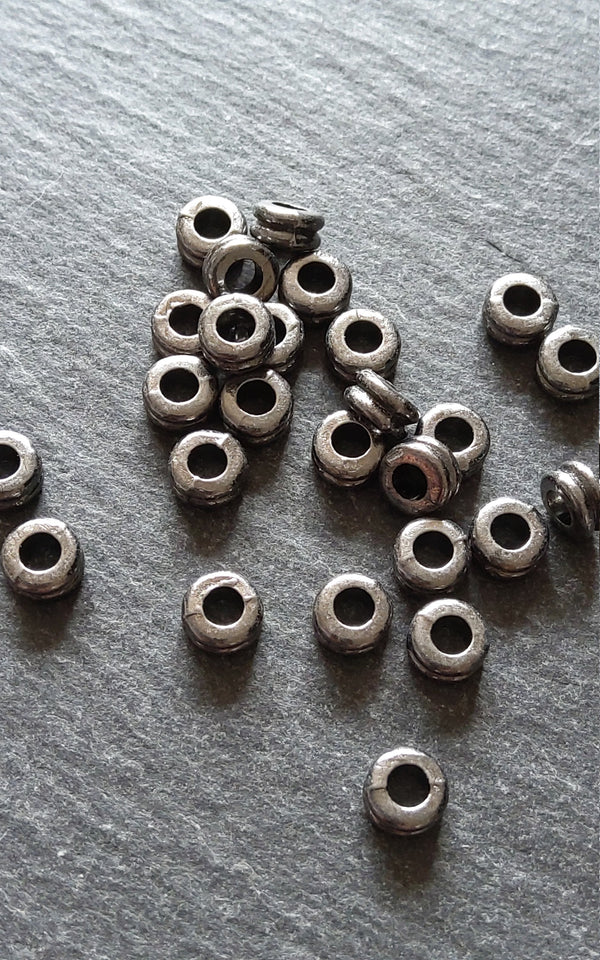40 or 200 Gunmetal 6mm Flattened Round Macaron Spacer Beads 6x3mm Hole: 2mm