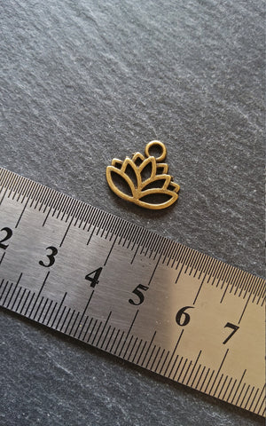 20 or 100 Antique Bronze Tone 17x15mm Tone Lotus Flower Charms