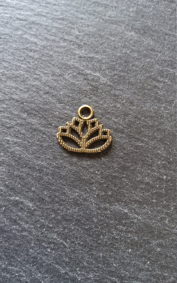 20 or 100 Antique Bronze Tone 17x15mm Tone Lotus Flower Charms