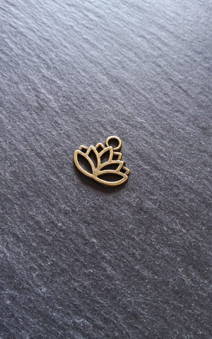 20 or 100 Antique Bronze Tone 17x15mm Tone Lotus Flower Charms