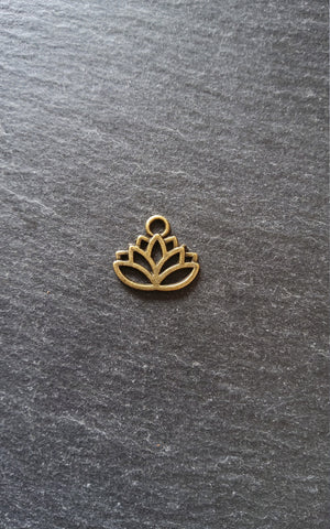 20 or 100 Antique Bronze Tone 17x15mm Tone Lotus Flower Charms