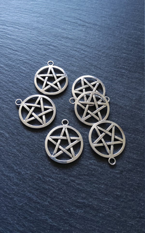 6 or 30 Pentagram Pendants Antique Silver Tone 29x25mm. Nickel FREE - ContentedCatz