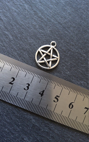 10 or 50 Pentagram Charms Antique Silver Tone 20x17mm