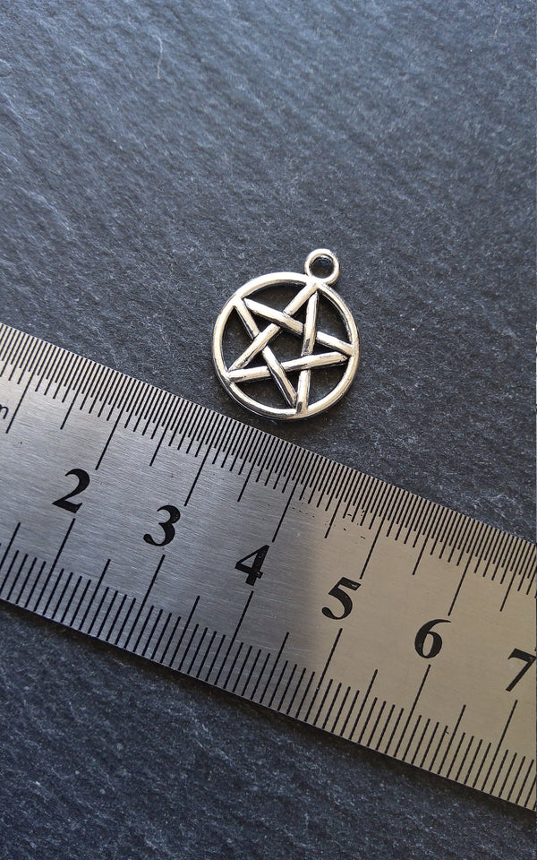 10 or 50 Pentagram Charms Antique Silver Tone 20x17mm