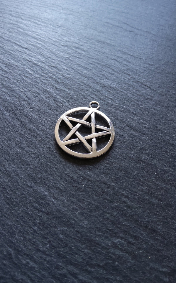 6 or 30 Pentagram Pendants Antique Silver Tone 29x25mm. Nickel FREE - ContentedCatz