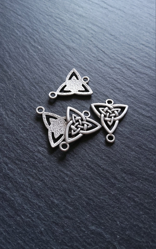 4 or 20 Celtic Knot Sterling Silver Plated Triangular Connector Charms 24.5x20mm Nickel FREE