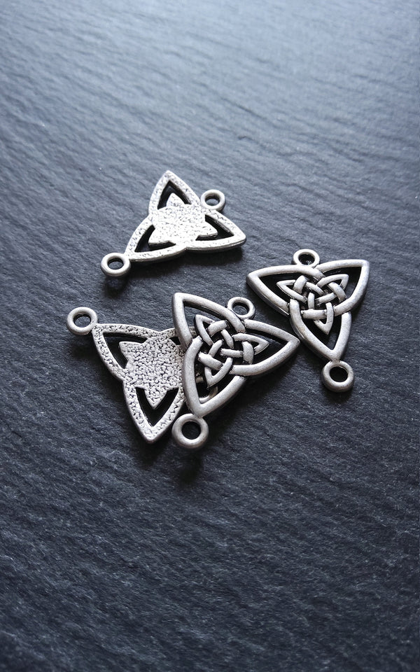 4 or 20 Celtic Knot Sterling Silver Plated Triangular Connector Charms 24.5x20mm Nickel FREE
