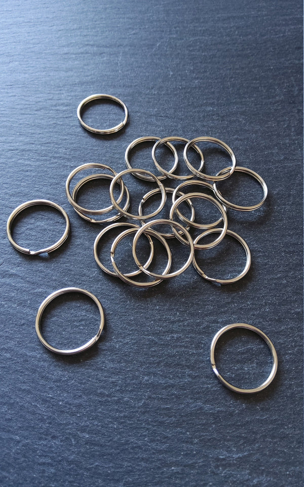 50 Round 20mm, 24mm or 25mm Silver Tone Split Rings for Keyrings