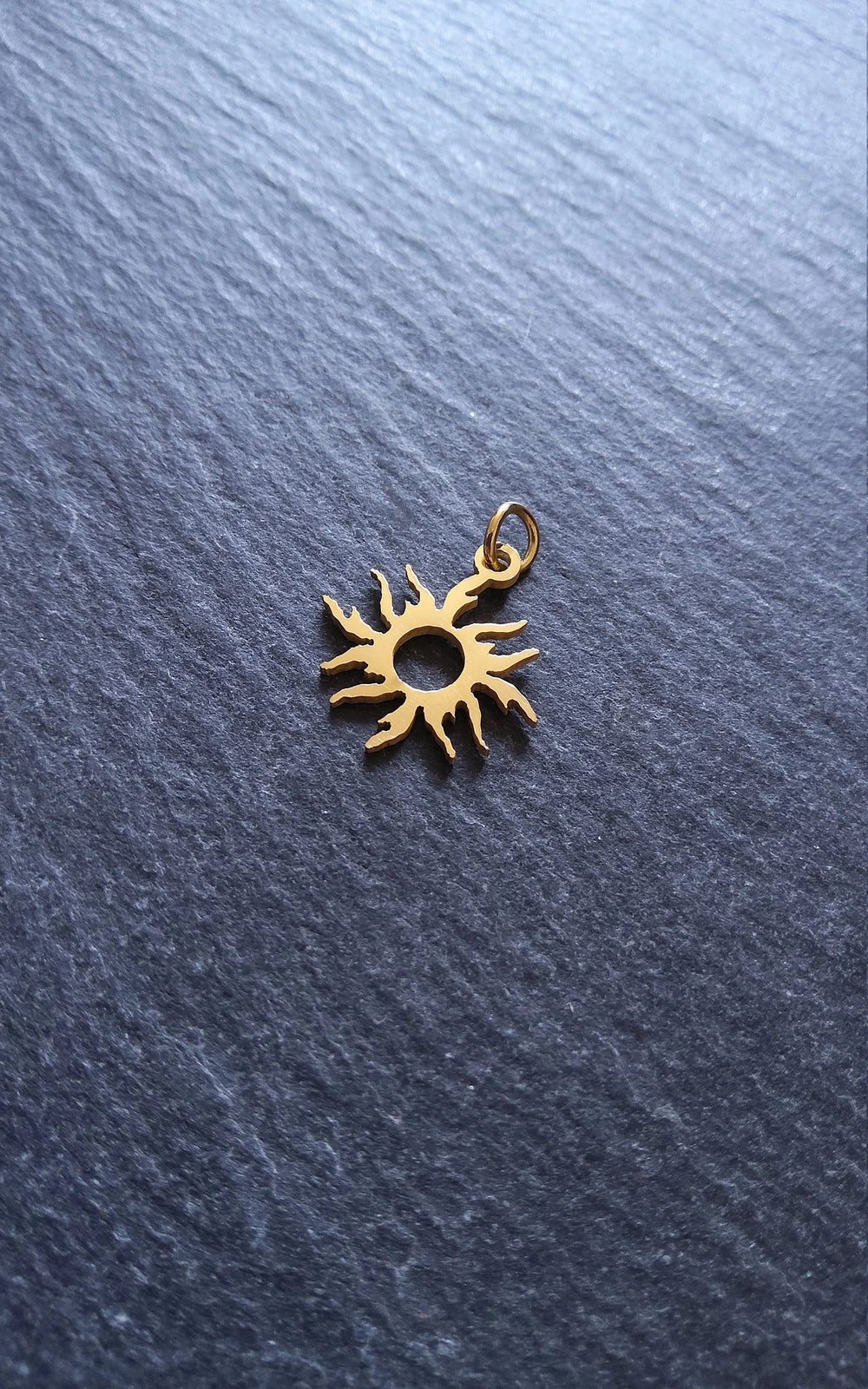 2 or 10 Gold Stainless Steel Sun Charms Flat 17x16x1mm - ContentedCatz