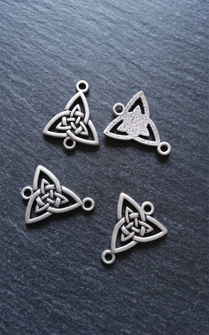 4 or 20 Celtic Knot Sterling Silver Plated Triangular Connector Charms 24.5x20mm Nickel FREE