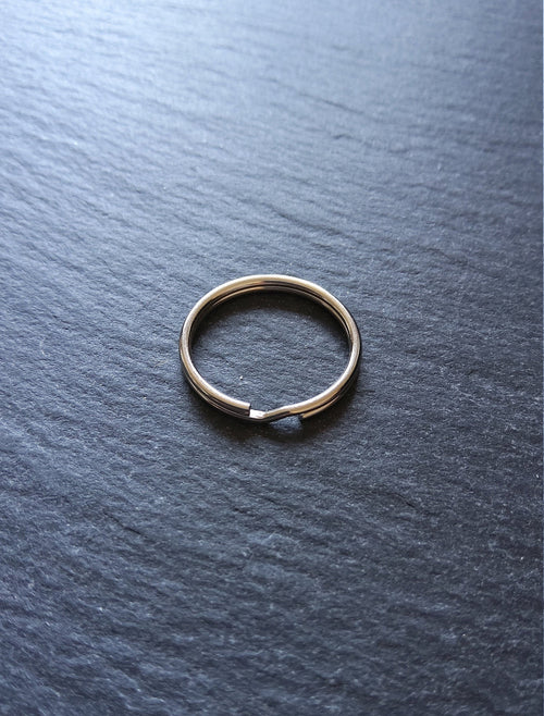 10 or 50 Round 20mm, 24mm or 25mm Silver Metal Alloy Split Rings for Keyrings