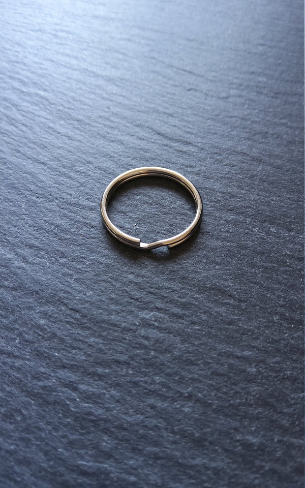 50 Round 20mm, 24mm or 25mm Silver Tone Split Rings for Keyrings