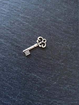 20 or 100 Antique Silver Tone Key Charms 21x10mm 1.5mm Thick