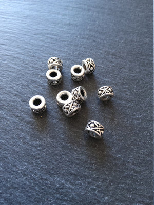 8 or 40 Antique Silver Tone 7mm Round Patterned Drum Spacer Beads 7x4.6mm Hole: 3.2mm