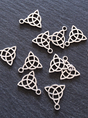 10 or 50 Triquetra Celtic Knot Charms Antique Silver Tone Alloy 15x17mm