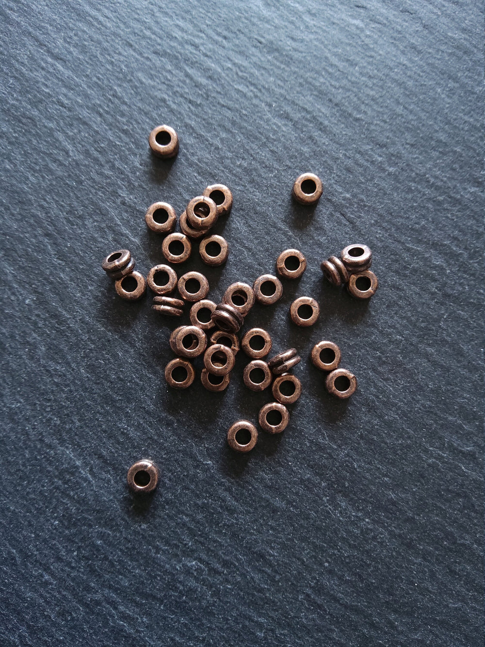20 or 100 Antique Copper Alloy 6mm Flattened Round Macaron Spacer Beads 6x3mm Hole: 2mm