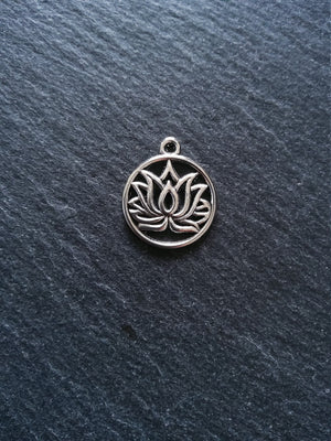 8 or 40 Round Lotus Flower Charms Antique Silver Tone 22x19mm