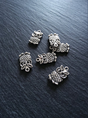 8 or 40 Owl Charms Antique Silver Tone Double Sided 20x11mm