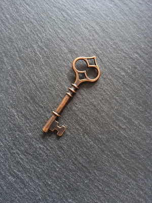 2 or 10 Antique Copper Key Pendants 60x21x4.5mm